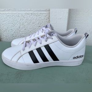 Adidas Sneakers- Black stripes